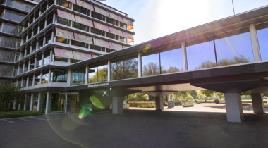 Buitenkant van het provinciehuis van de provincie Overijssel in Zwolle